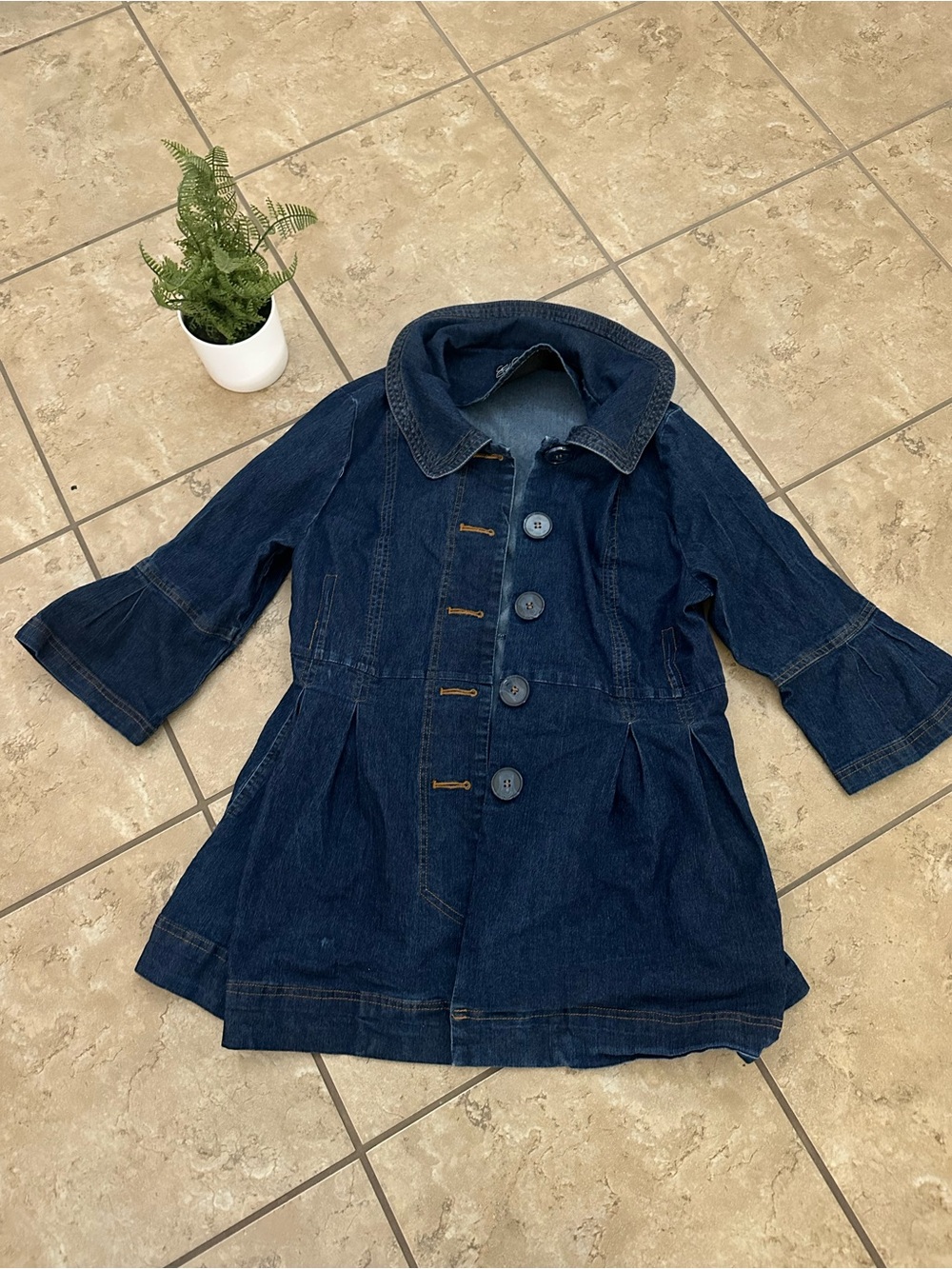 DENIM BUTTON DOWN TOP